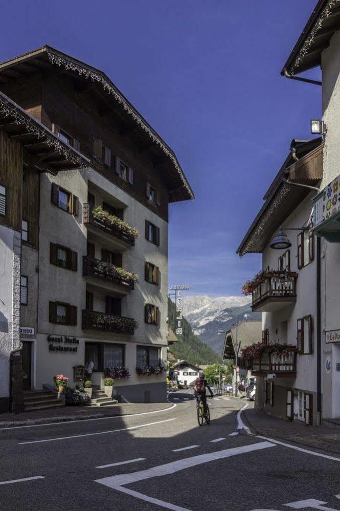 Hotel Italia Canazei Exterior photo